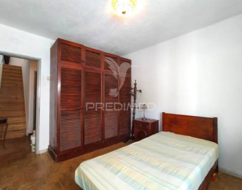 Apartamento duplex invertido t4 | lisboa | alvalade