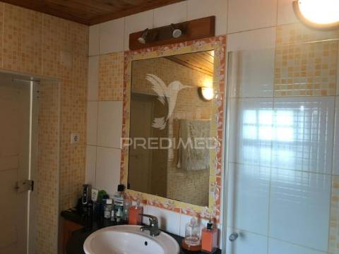 Refúgio natural com potencial de investimento – fajã dos vimes, ilha de são jorge