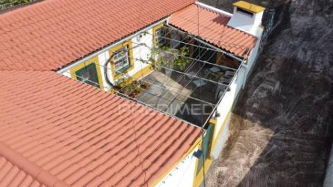 Refúgio natural com potencial de investimento – fajã dos vimes, ilha de são jorge