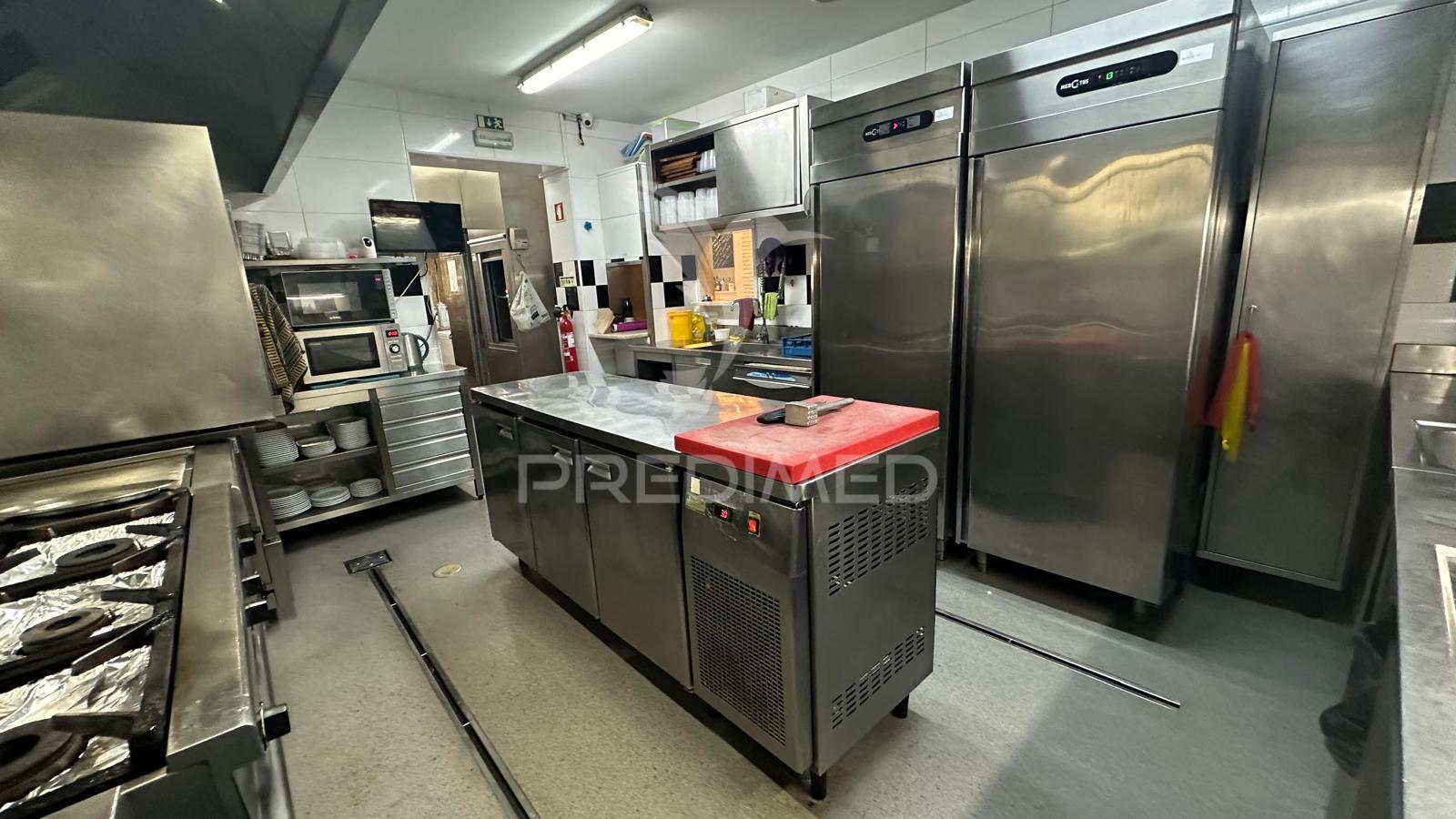 Trespasse de restaurante – oportunidade única na póvoa de santo adrião!