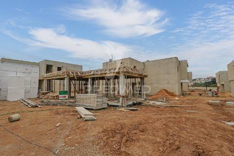 Condomínio das amálias  - moradia independente t5 com piscina privada