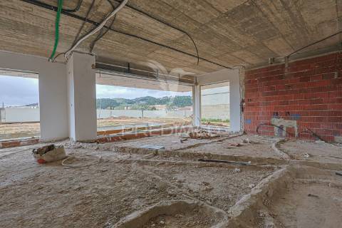 Condomínio das amálias  - moradia independente t5 com piscina privada