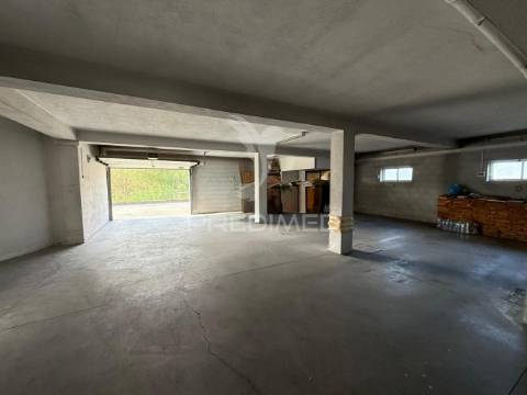 Apartamento t3 renovado com garagem – amiais de cima, santarém