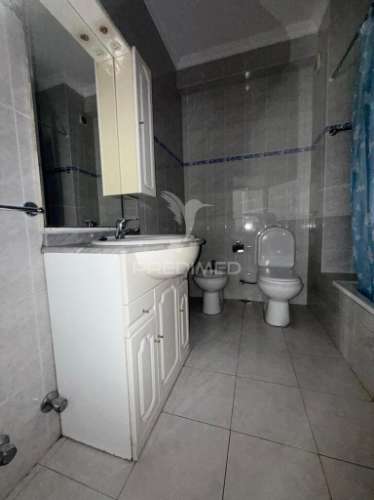 Apartamento t3 renovado com garagem – amiais de cima, santarém