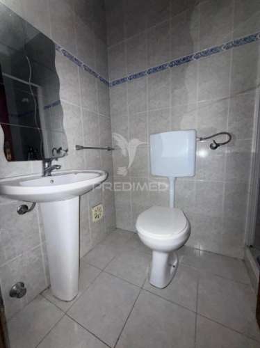 Apartamento t3 renovado com garagem – amiais de cima, santarém