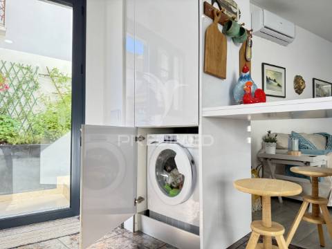 Moradia v3 totalmente reconstruida e piscina