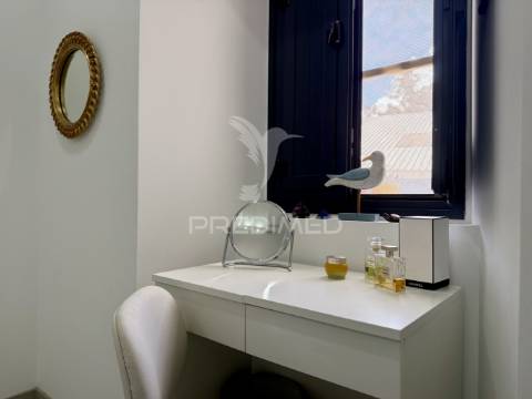 Moradia v3 totalmente reconstruida e piscina