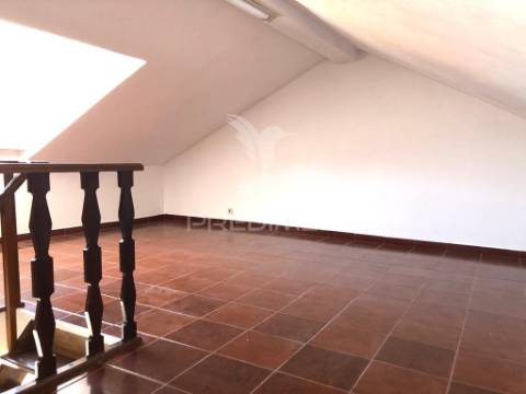 Escritório para arrendamento / loures