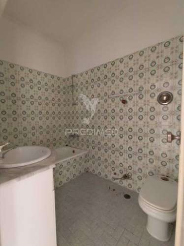 Apartamento t2 em oeiras / remodelado