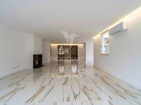 Vende-se moradia t3 nova 4 frentes leça palmeira