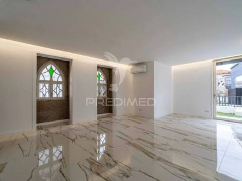 Vende-se moradia t3 nova 4 frentes leça palmeira