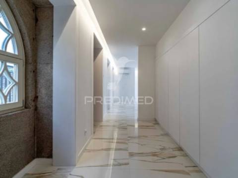 Vende-se moradia t3 nova 4 frentes leça palmeira