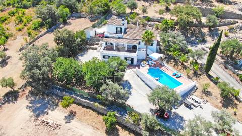 Maravilhosa casa de campo com possibilidade de ser investimento turistico