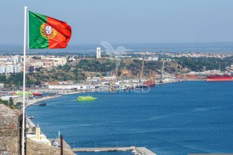 Armazem/loja com 503 mts2 para venda em setubal