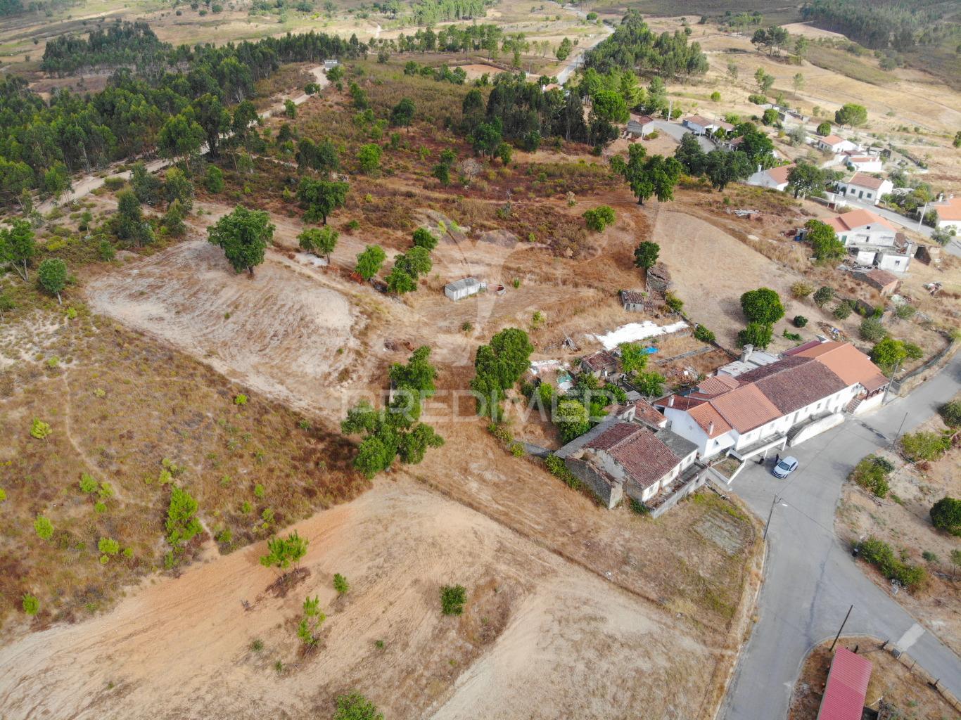 Moradia v3 para recuperar, areia – belver.