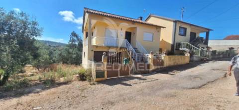 Oportunidade - moradia t4 mobilada, poço dos cães, pombal