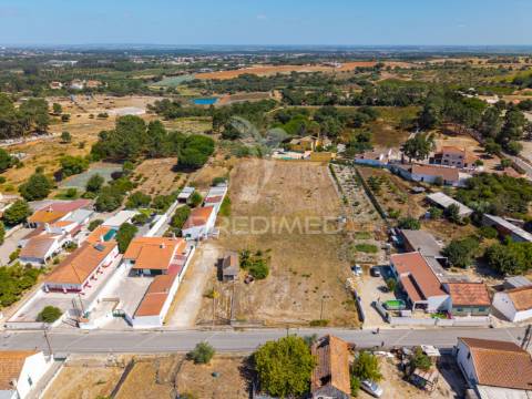 Terreno com 2.155m2 para construção de moradia térrea c/200m2 de implantação