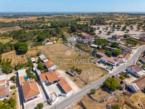 Terreno com 2.155m2 para construção de moradia térrea c/200m2 de implantação