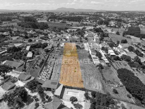 Terreno com 2.155m2 para construção de moradia térrea c/200m2 de implantação