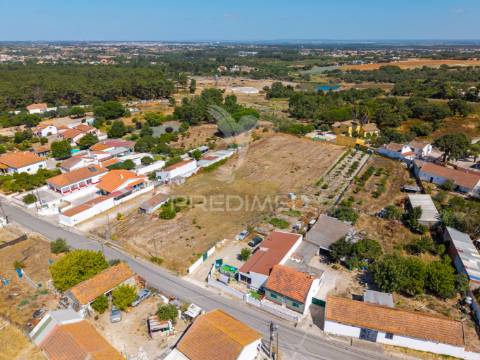 Terreno com 2.155m2 para construção de moradia térrea c/200m2 de implantação