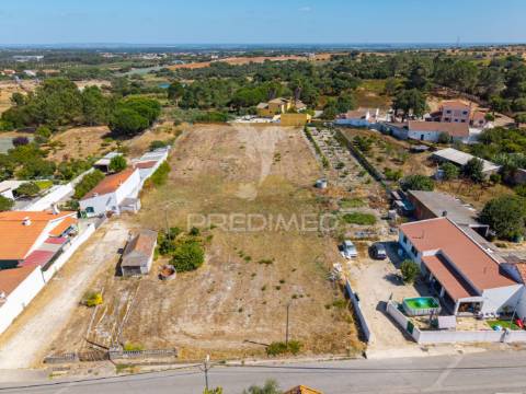 Terreno com 2.155m2 para construção de moradia térrea c/200m2 de implantação