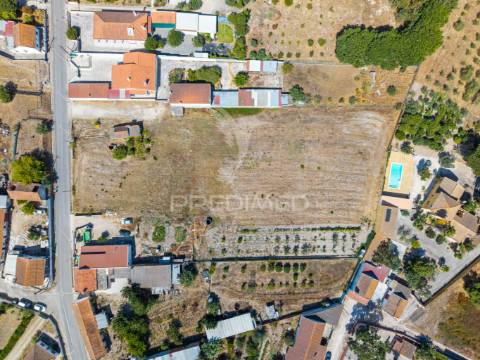 Terreno com 2.155m2 para construção de moradia térrea c/200m2 de implantação