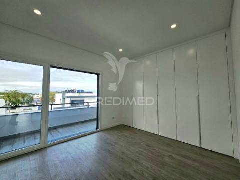 Moradia isolada t3, c/piscina e garagem, em azeitão