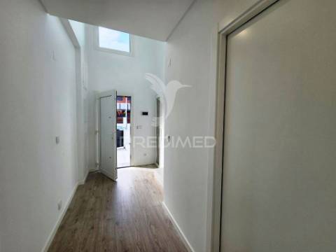 Moradia isolada t3, c/piscina e garagem, em azeitão