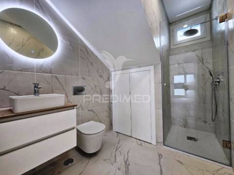 Moradia isolada t3, c/piscina e garagem, em azeitão