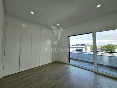 Moradia isolada t3, c/piscina e garagem, em azeitão