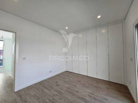 Moradia isolada t3, c/piscina e garagem, em azeitão