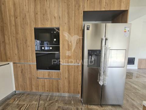 Moradia isolada t5, c/piscia e garagem, brejoeira - azeitão