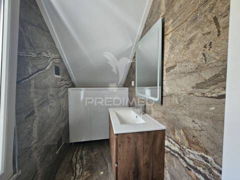 Moradia isolada t5, c/piscia e garagem, brejoeira - azeitão