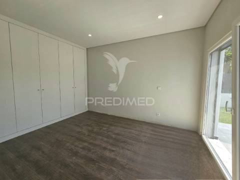 Moradia isolada t5, c/piscia e garagem, brejoeira - azeitão