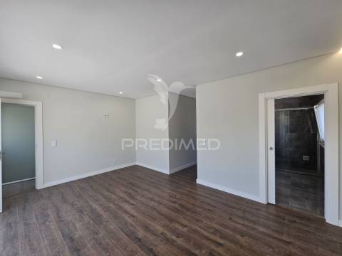 Moradia isolada t5, c/piscina e garagem, brejoeira - azeitão