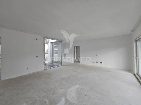 Moradia isolada t4, c/piscina e box, em oleiros - azeitão