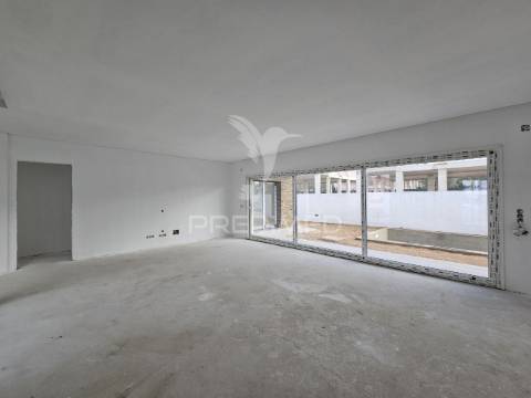 Moradia isolada t4, c/piscina e box, em oleiros - azeitão