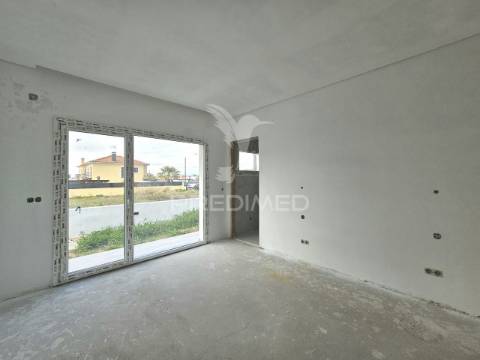 Moradia isolada t4, c/piscina e box, em oleiros - azeitão