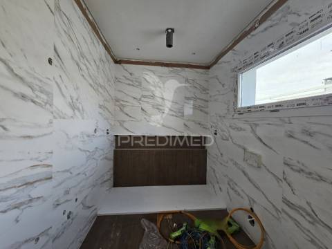 Moradia isolada t4, c/piscina e box, em oleiros - azeitão