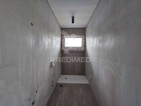 Moradia isolada t4, c/piscina e box, em oleiros - azeitão