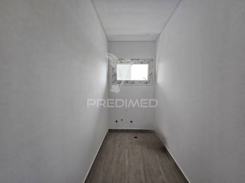 Moradia isolada t4, c/piscina e box, em oleiros - azeitão