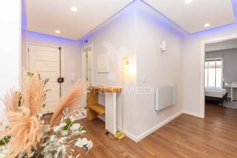 Apartamento t3 remodelado com dois terraços no centro do montijo