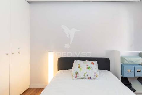 Apartamento t3 remodelado com dois terraços no centro do montijo