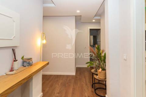 Apartamento t3 remodelado com dois terraços no centro do montijo