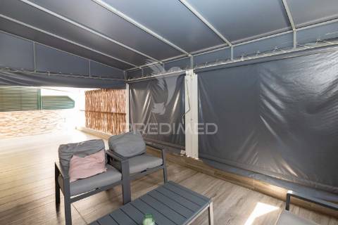 Apartamento t3 remodelado com dois terraços no centro do montijo