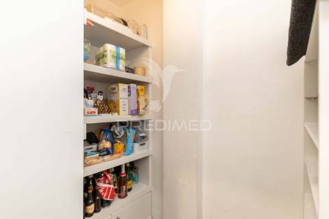 Apartamento t3 remodelado com dois terraços no centro do montijo