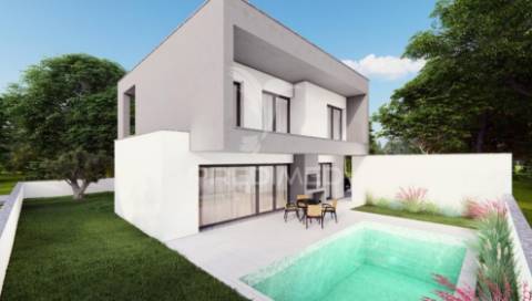 Moradia isolada na aroeira