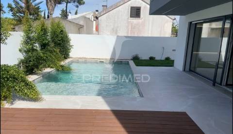 Moradia isolada na aroeira