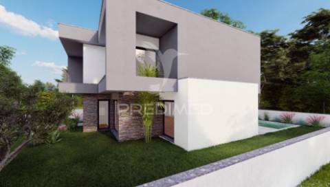 Moradia isolada na aroeira