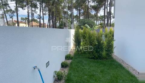 Moradia isolada na aroeira